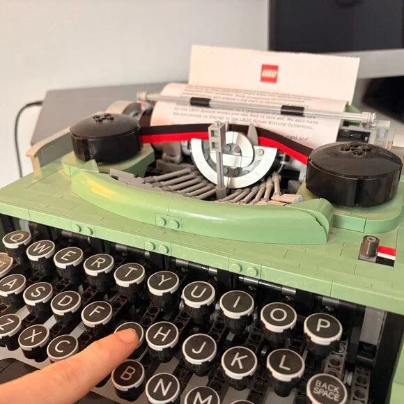 Lego Typewriter Set - Picture 5 of 11